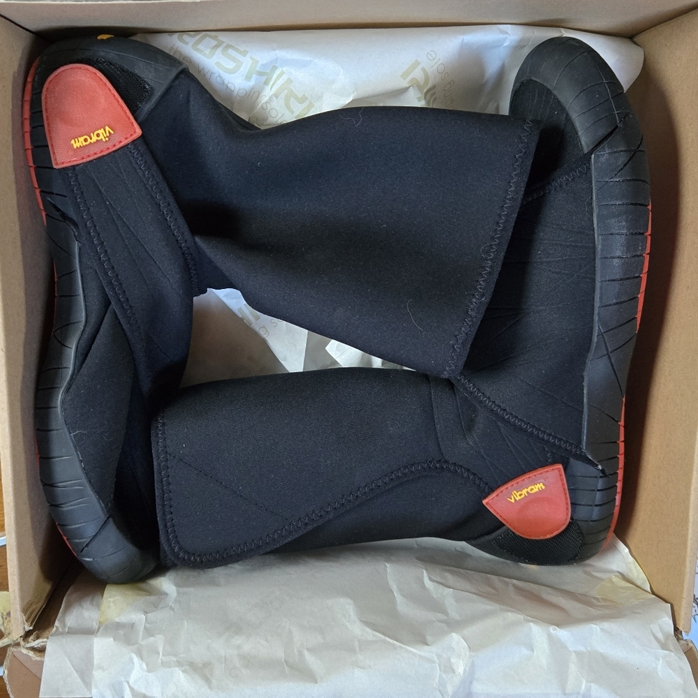 Vibram Furoshiki Neoprene Mid-Cut Boot